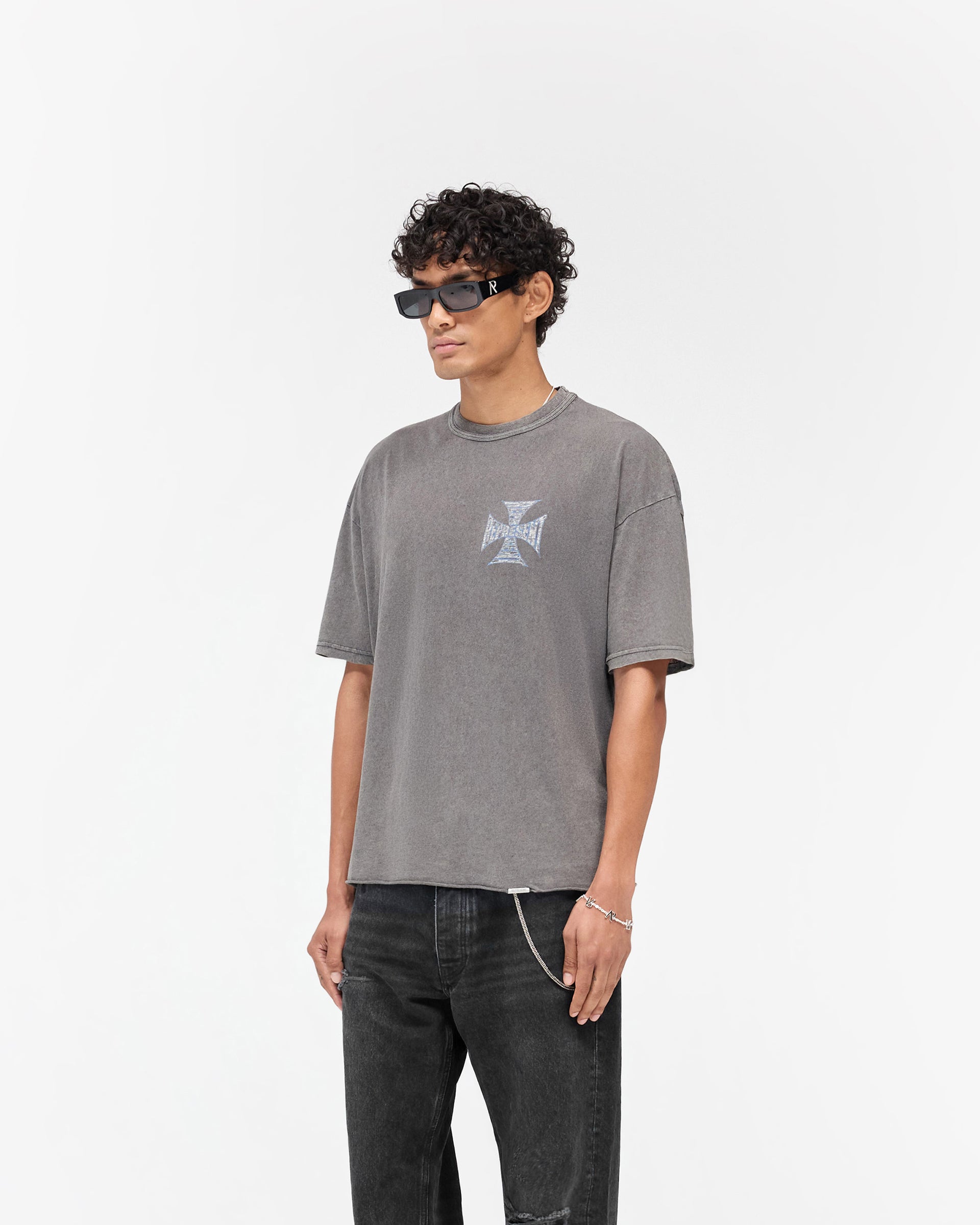MH_T-Shirt_-_Vintage_Grey_04.jpg