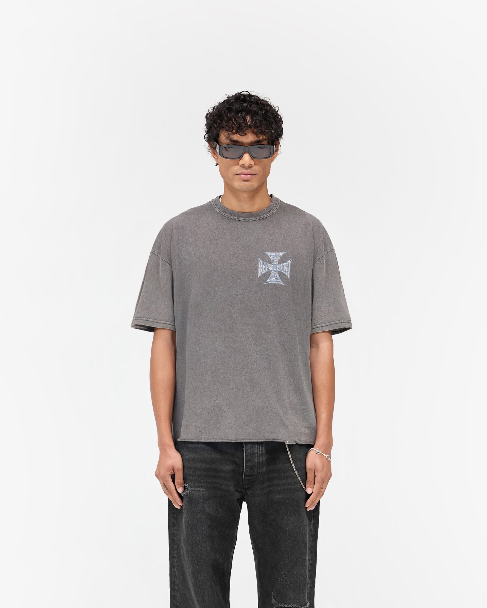 MH_T-Shirt_-_Vintage_Grey_03.jpg
