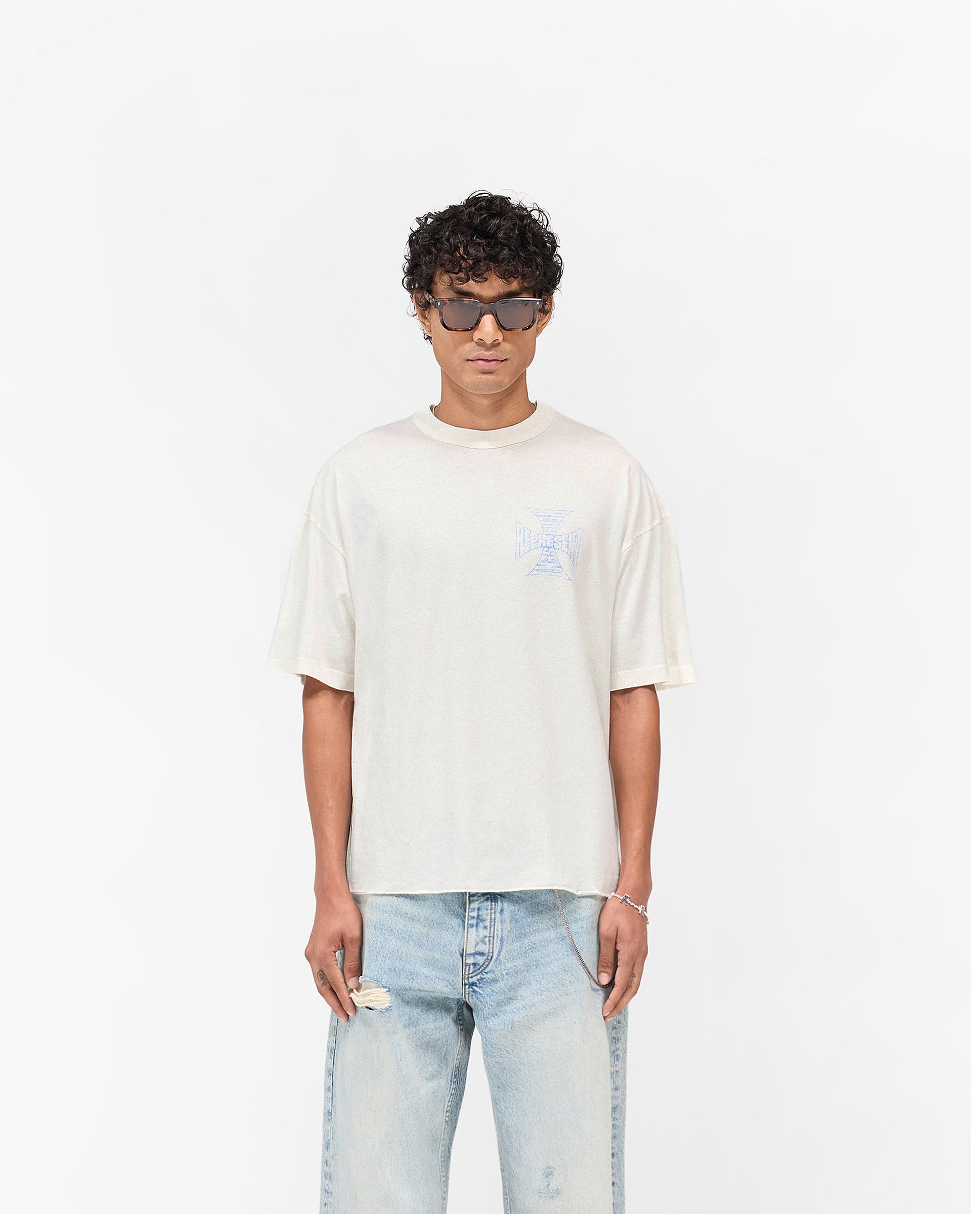 MH_T-Shirt_-_Flat_White_03.jpg