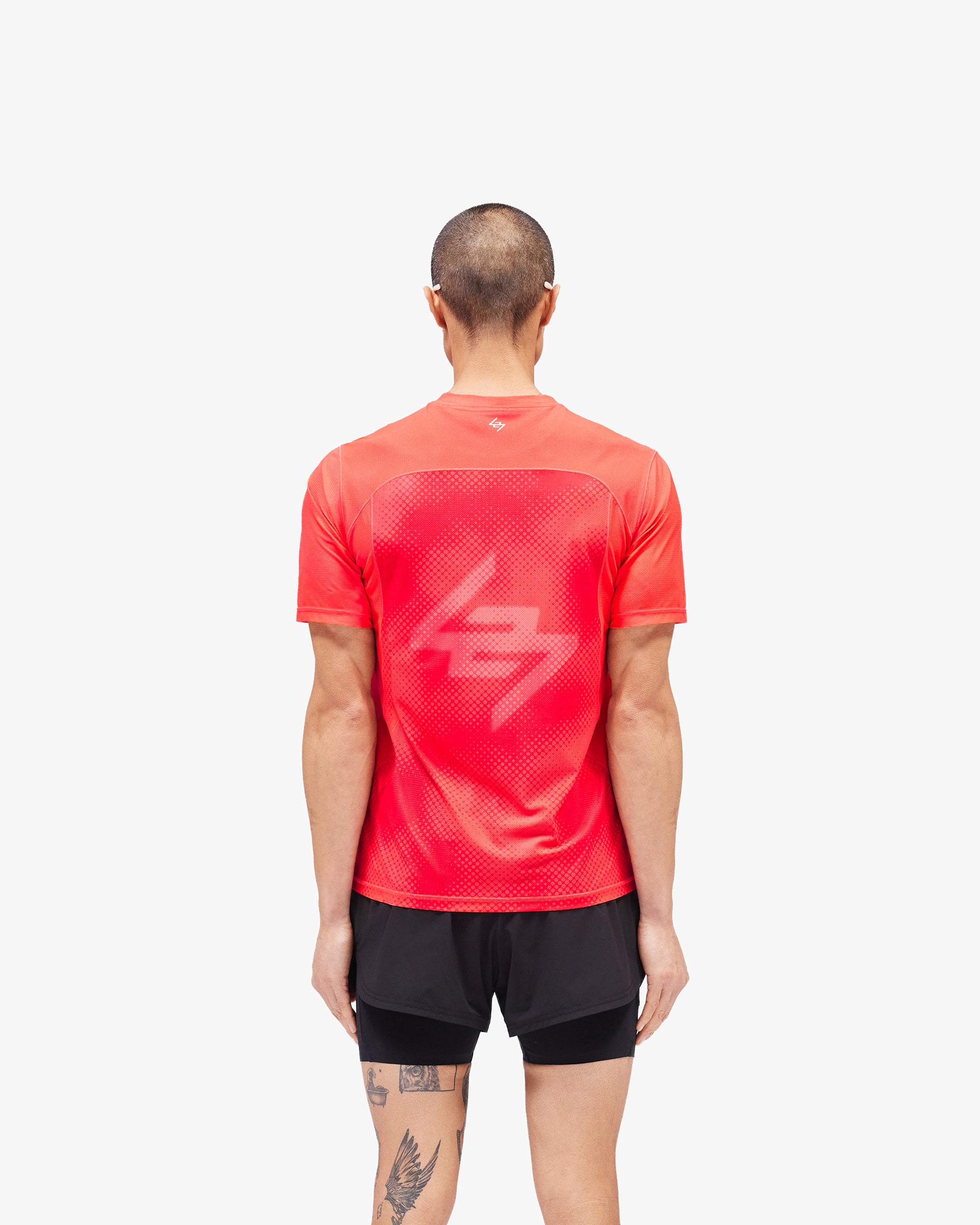 247_Hybrid_T-Shirt_-_Red_Fade_Out_05.jpg